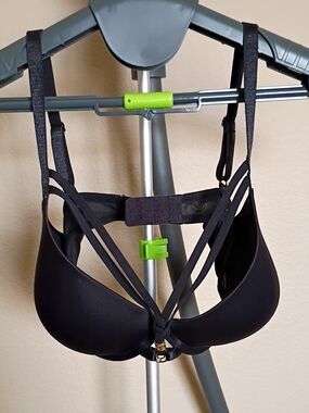 VENUS Black Strappy Gold Metal Jeweled Push-Up Bra Size 36DD